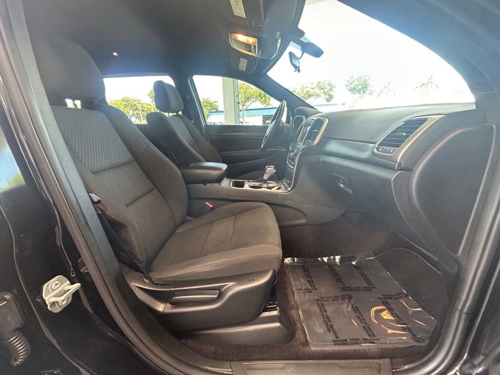 Used 2019 Jeep Grand Cherokee Laredo image 22