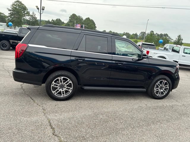 Certified 2025 Ford Expedition Active AWD/4WD image 39