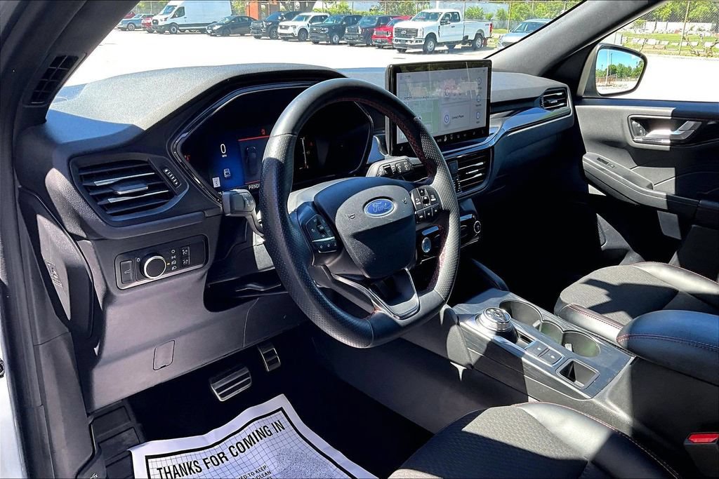 Certified 2024 Ford Escape ST-Line w/ Tech Pack #1 AWD/4WD image 13