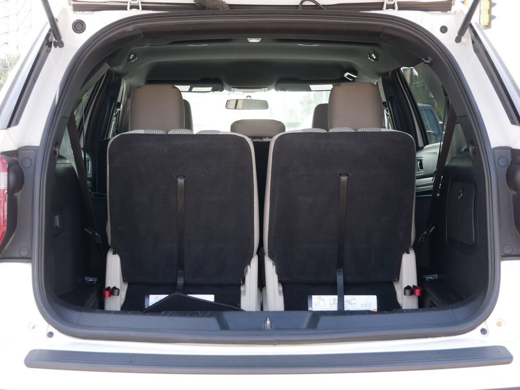 Certified 2018 Ford Explorer XLT AWD/4WD image 11