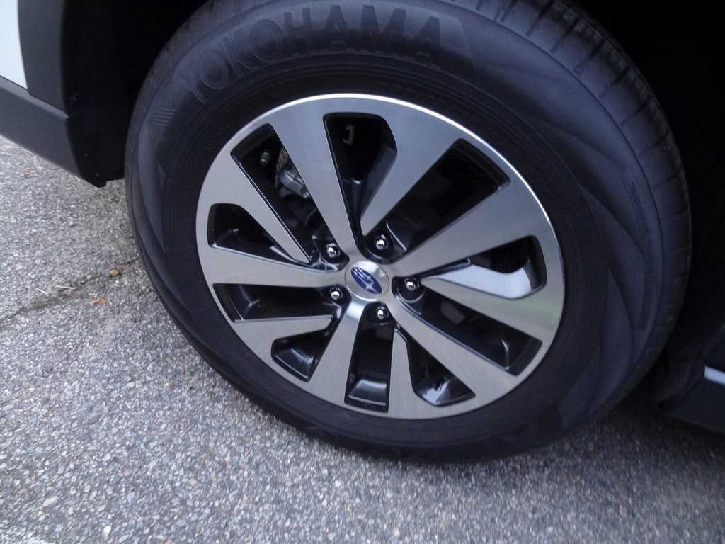 Used 2025 Subaru Outback Premium image 16