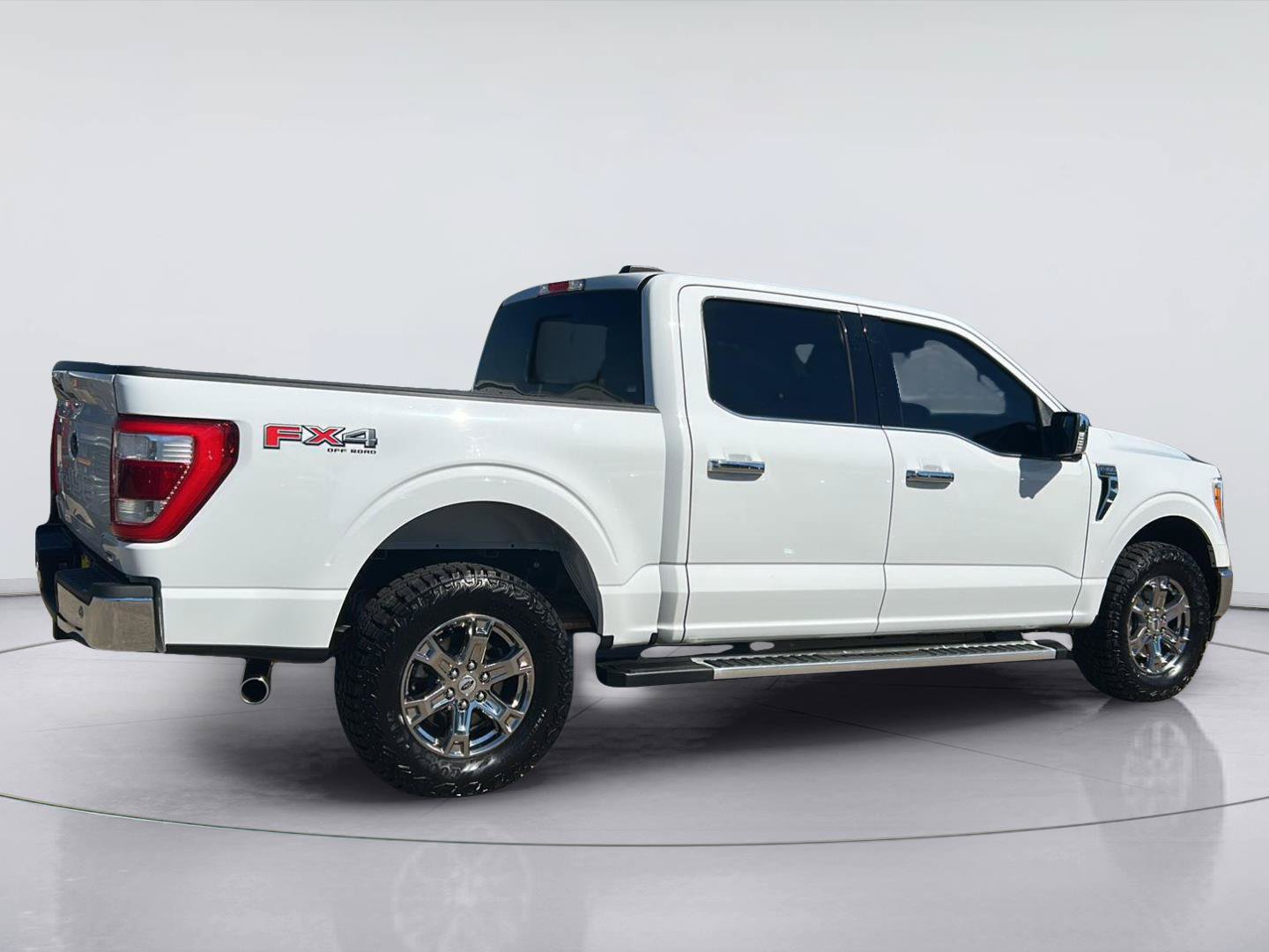 Certified 2023 Ford F150 Lariat w/ Trailer Tow Package AWD/4WD image 4