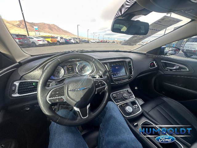 Used 2017 Chrysler 200 Limited Platinum w/ Comfort & Convenience Group image 18