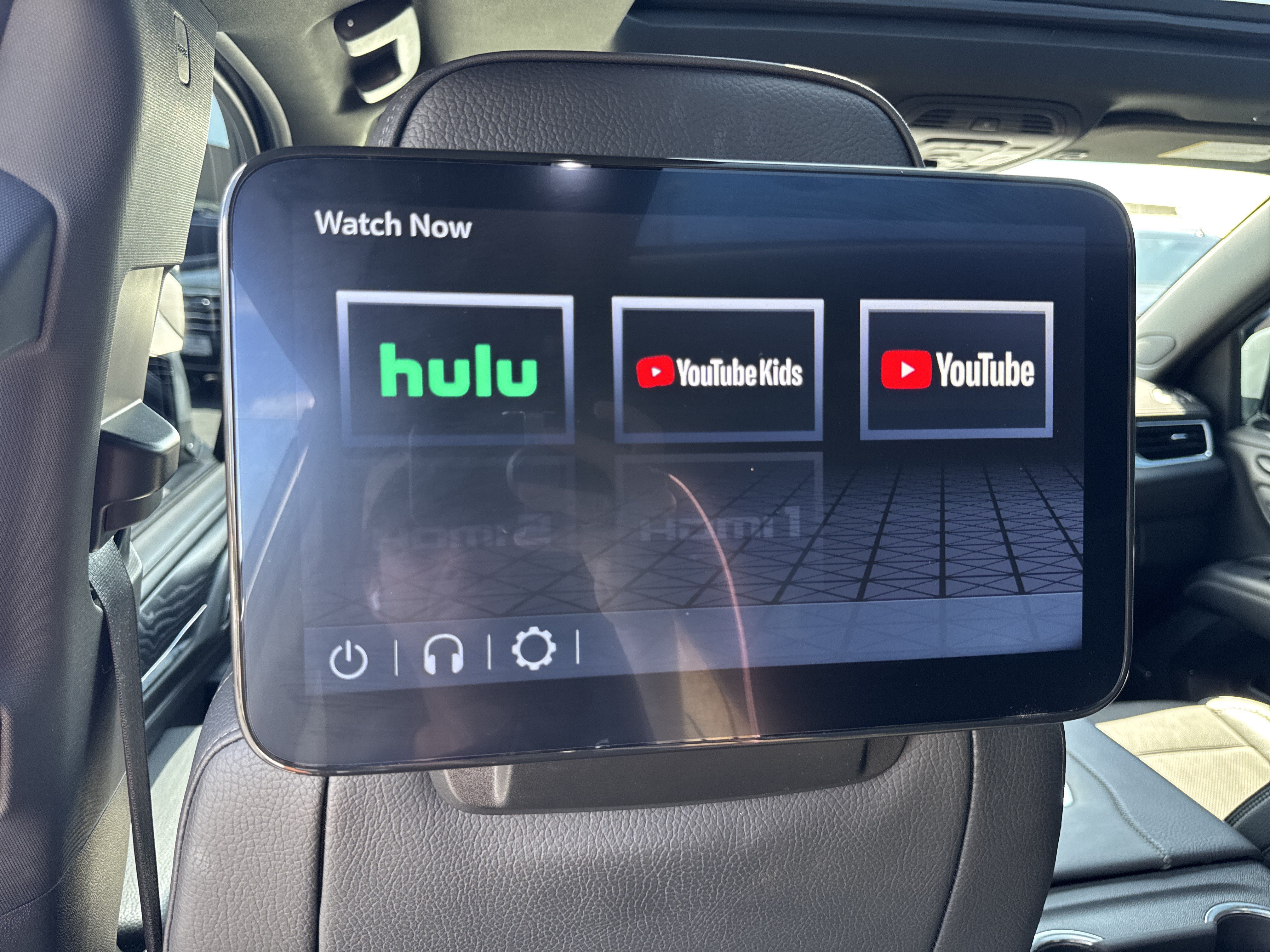Used 2024 GMC Yukon XL Denali w/ Advanced Technology Package AWD/4WD image 28