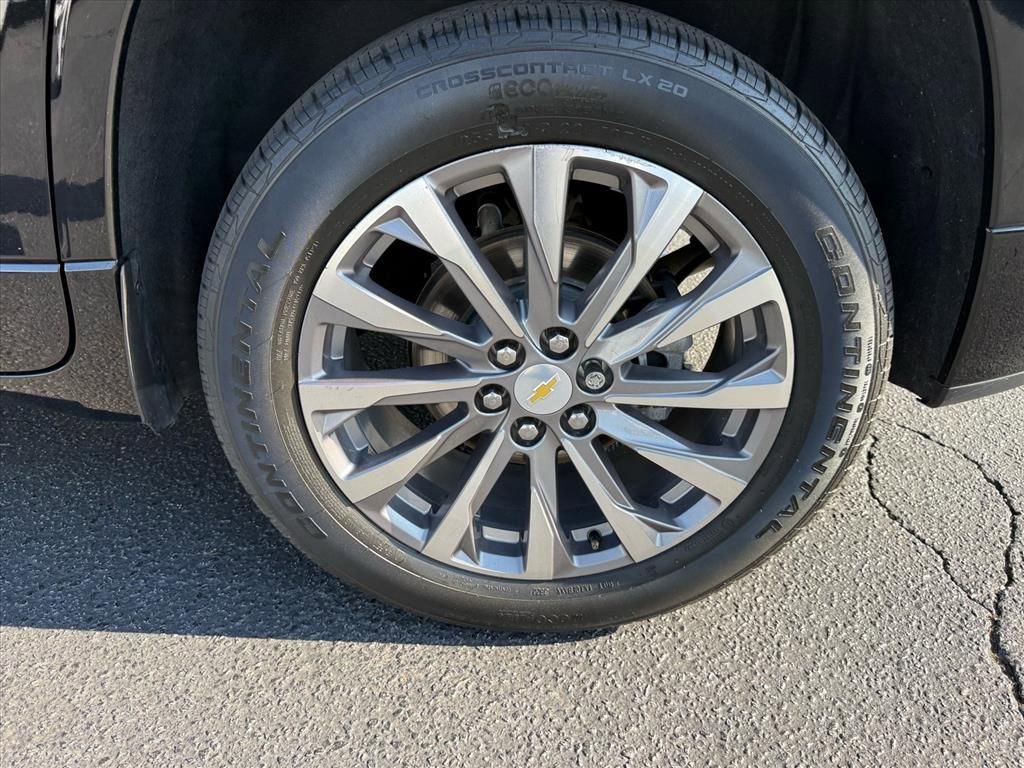 Used 2023 Chevrolet Traverse Premier image 15