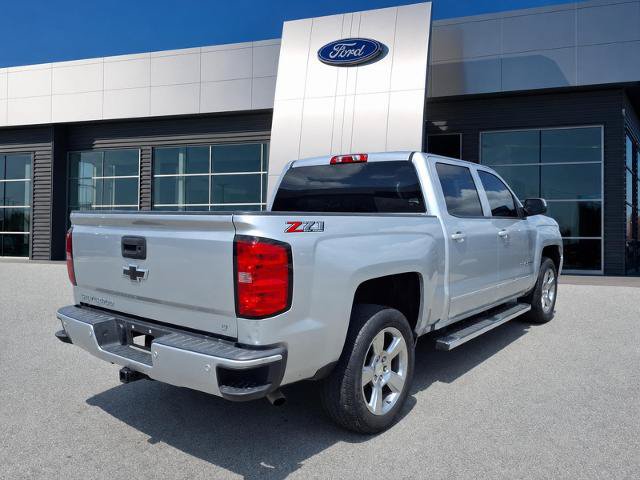 Used 2018 Chevrolet Silverado 1500 LT w/ All Star Edition AWD/4WD image 2