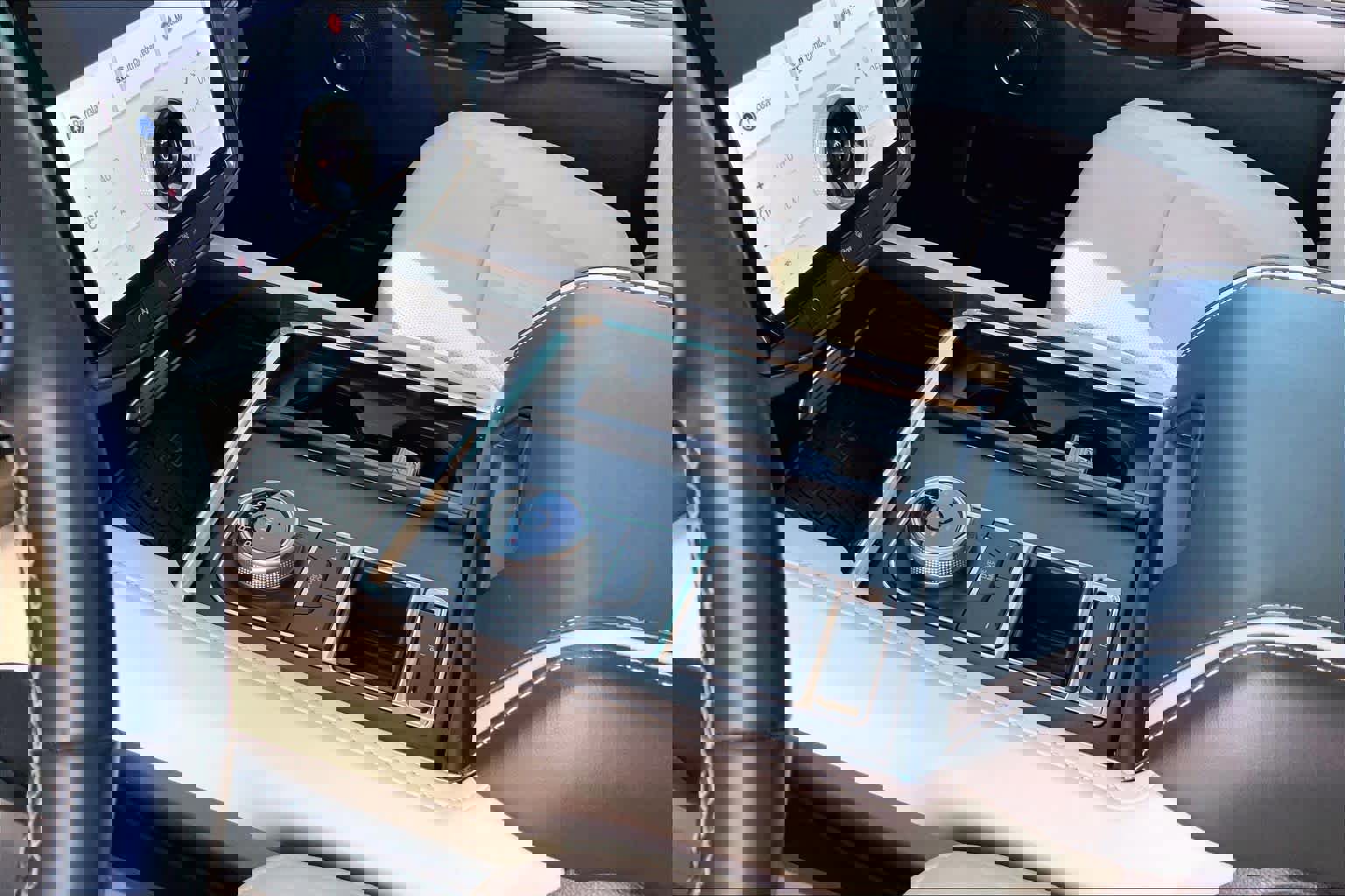 Certified 2024 Ford Expedition Platinum image 16