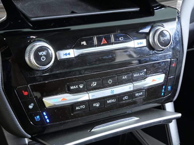 Certified 2022 Ford Explorer Limited w/ Hybrid Equipment Group 310A AWD/4WD image 21
