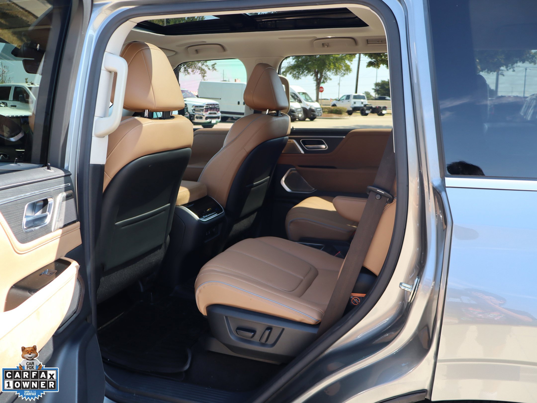 Used 2025 INFINITI QX80 Sensory AWD/4WD image 28