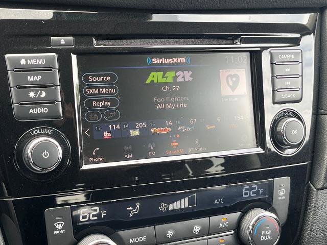 Used 2019 Nissan Rogue SV w/ Premium Package FWD image 12