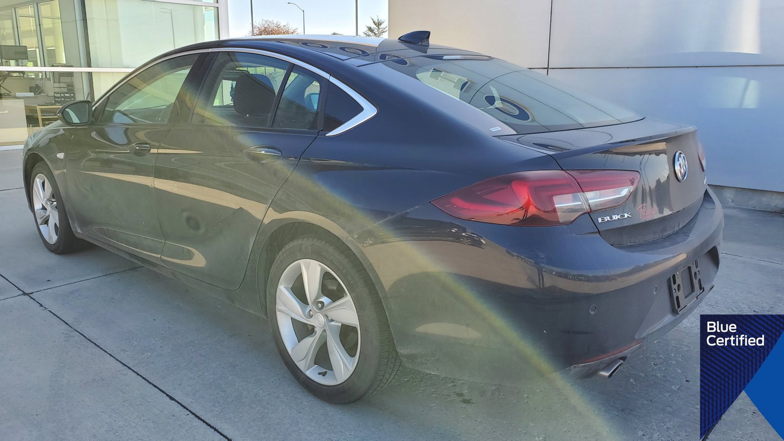 Used 2018 Buick Regal Preferred w/ Driver Confidence Package #1 FWD image 4
