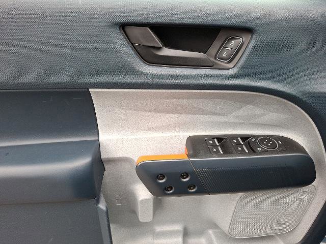 Certified 2022 Ford Maverick XLT w/ XLT Luxury Package image 12