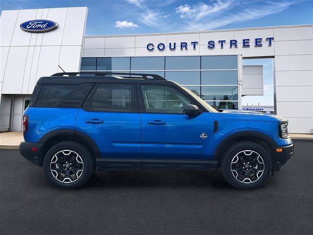 Certified 2025 Ford Bronco Sport Outer Banks w/ Outer Banks Tech Package+ AWD/4WD image 4