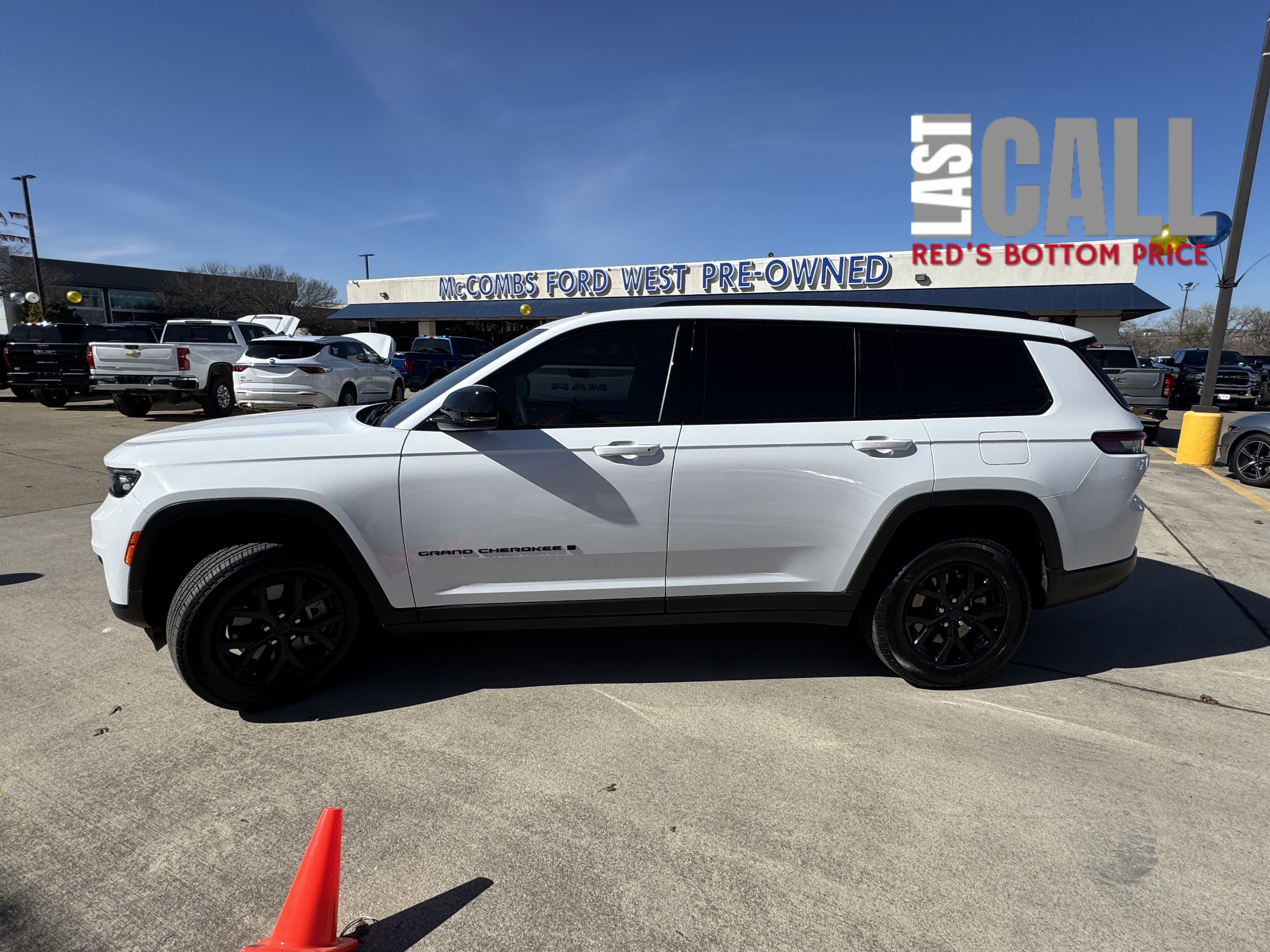 Used 2025 Jeep Grand Cherokee L Altitude image 7