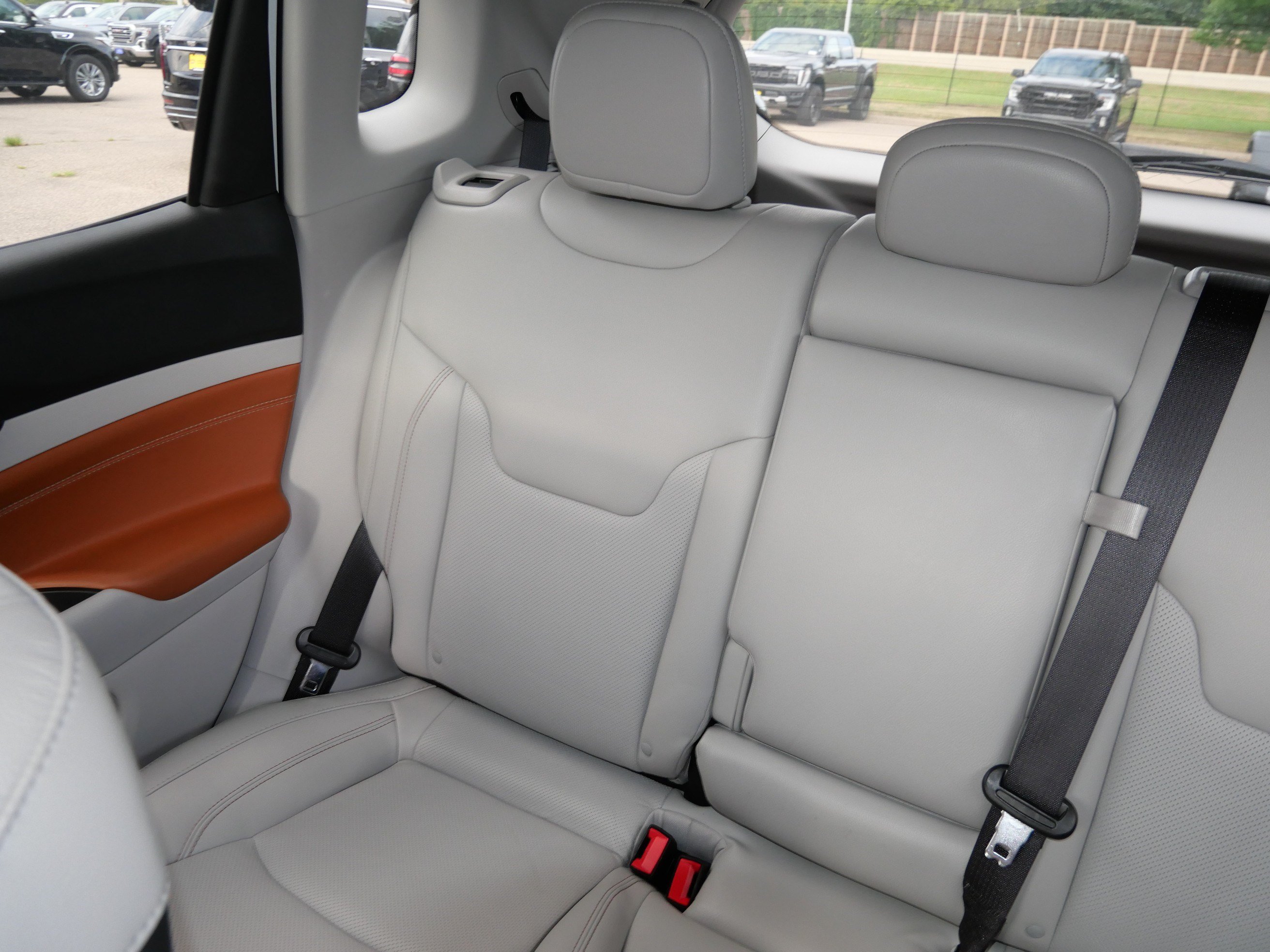 Used 2022 Jeep Compass Limited w/ Elite Group AWD/4WD image 12