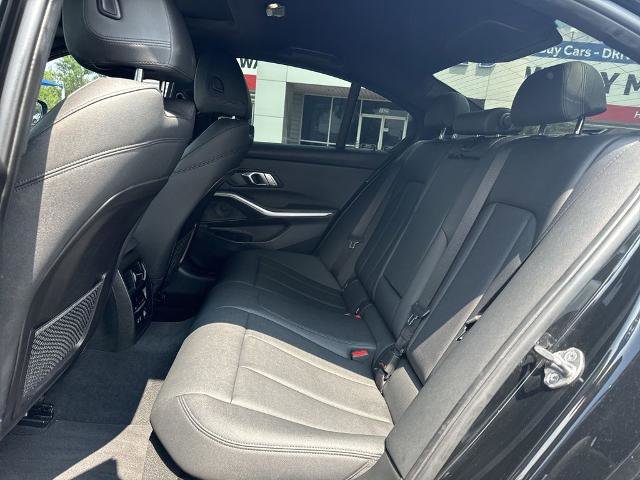 Used 2020 BMW 330i Sedan w/ Driving Assistance Package RWD image 20