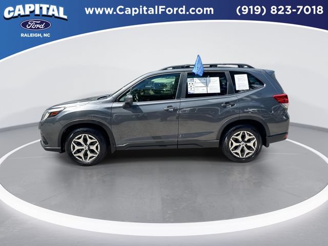 Used 2023 Subaru Forester Premium AWD/4WD image 5