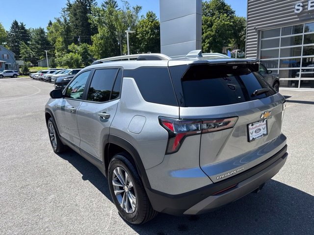 Used 2025 Chevrolet Equinox LT w/ Convenience Package II AWD/4WD image 11