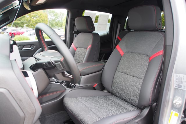 Used 2024 Chevrolet Colorado Z71 w/ Z71 Convenience Package 2 image 16