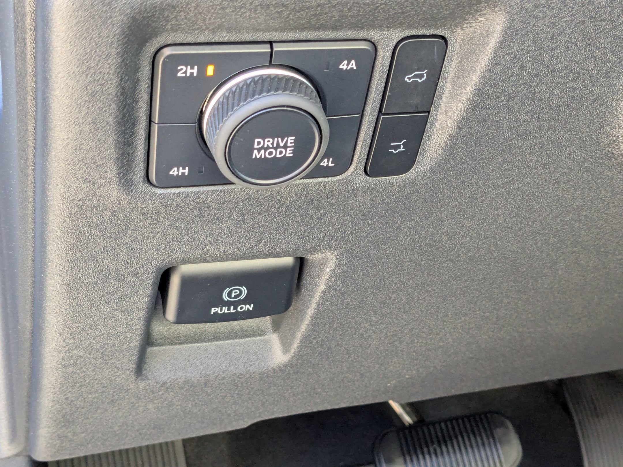 Certified 2025 Ford Expedition Platinum w/ Platinum Ultimate Package image 18