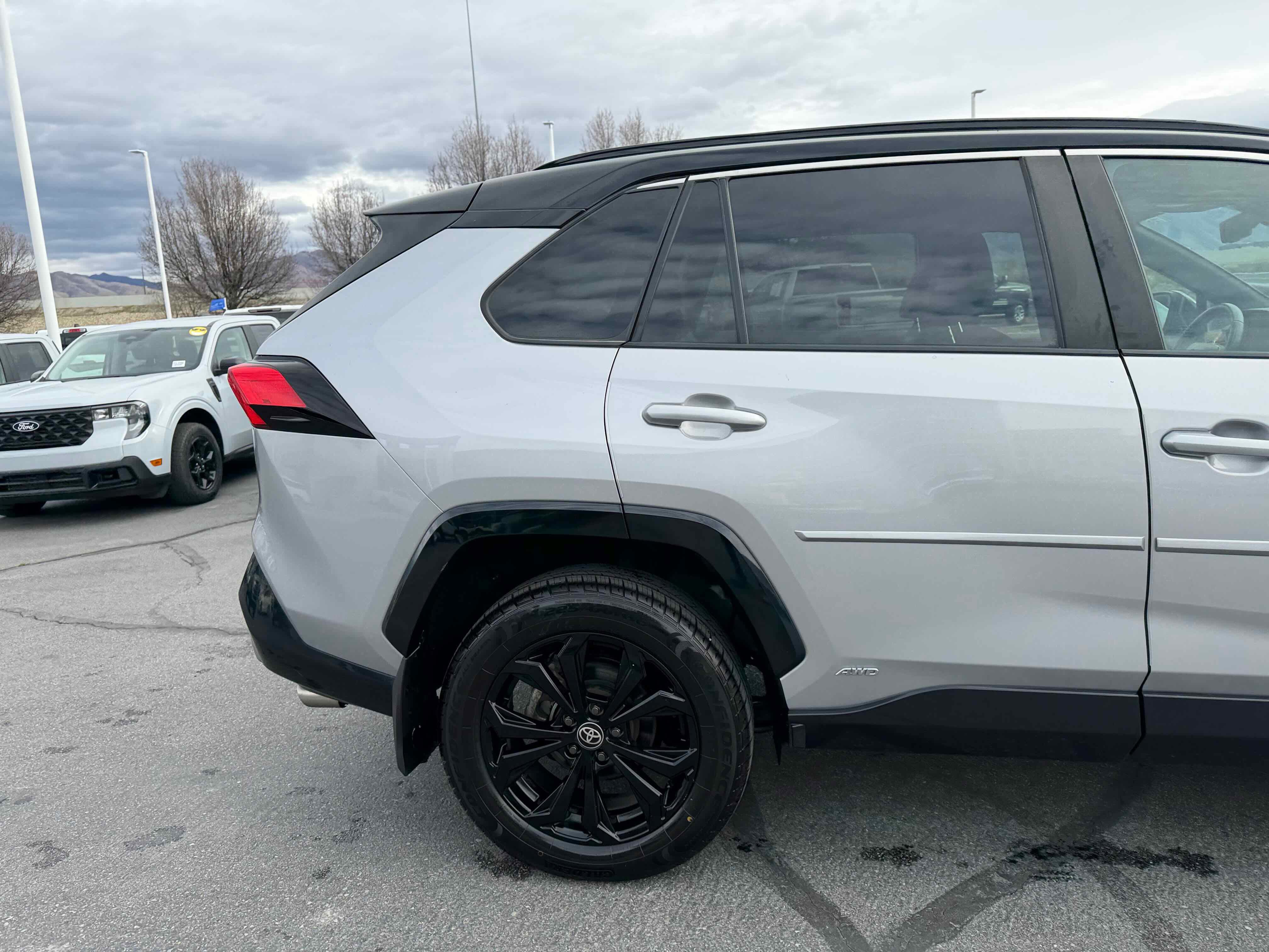 Used 2022 Toyota RAV4 XSE w/ XSE Grade Weather Package image 4