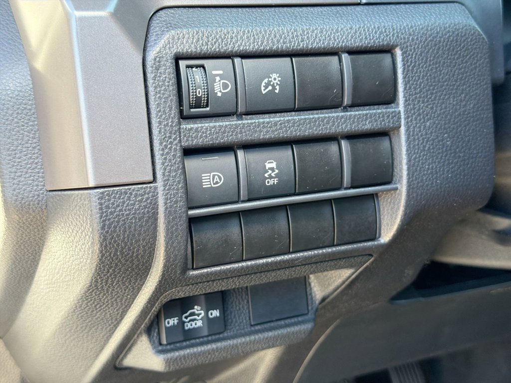 Used 2024 Toyota Tacoma SR5 AWD/4WD image 19