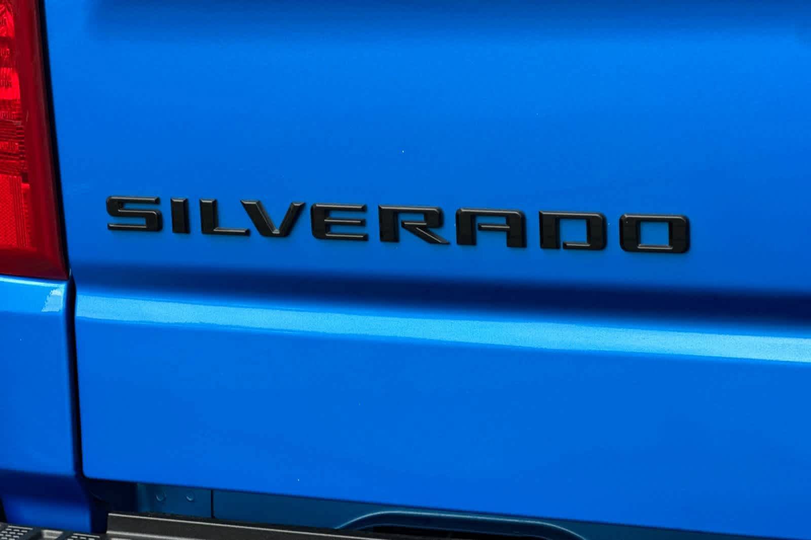 Used 2025 Chevrolet Silverado 1500 Custom w/ Turbomax Blackout Package RWD image 27