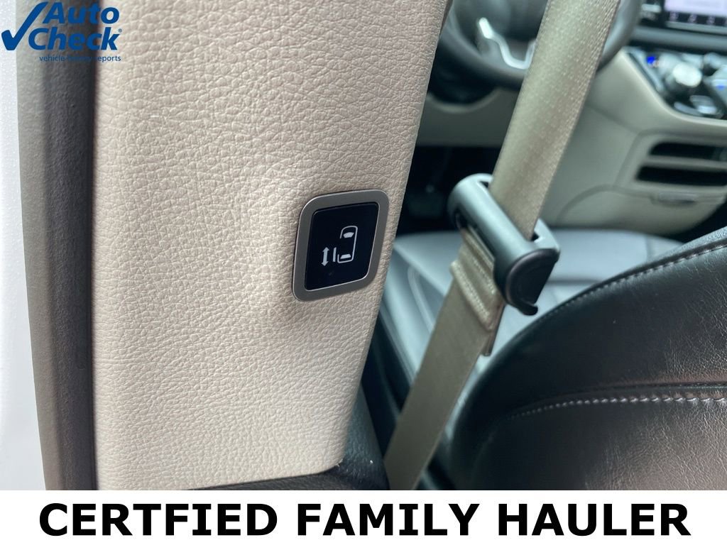 Used 2024 Chrysler Pacifica Touring-L FWD image 22