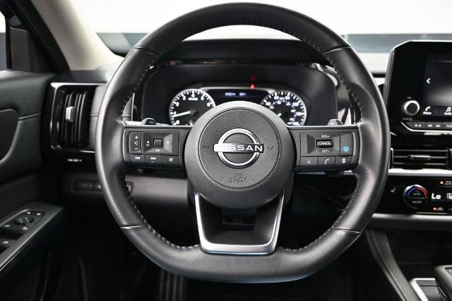 Used 2025 Nissan Pathfinder SV AWD/4WD image 19