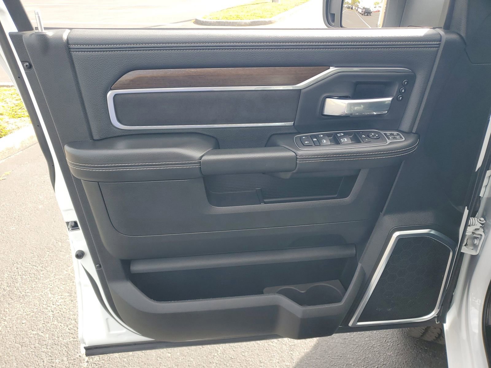 Used 2024 RAM 2500 Laramie w/ Safety Group image 15