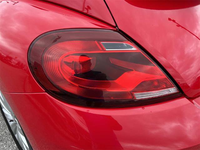 Used 2018 Volkswagen Beetle 2.0T S image 11