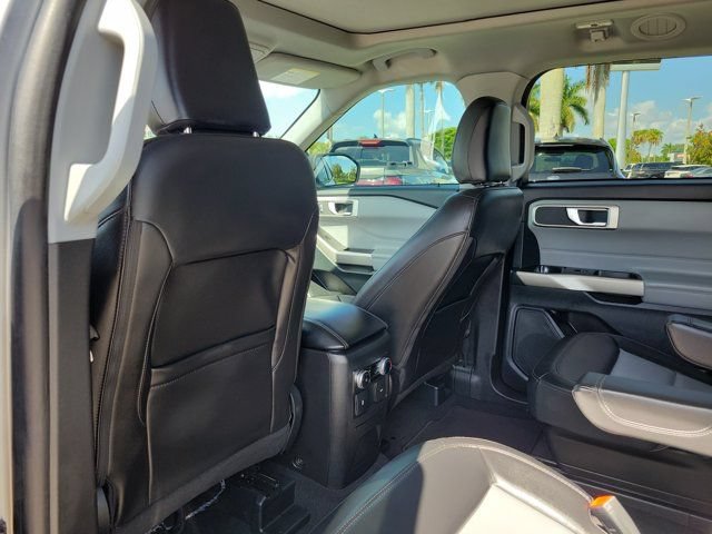 Certified 2023 Ford Explorer XLT w/ Equipment Group 202A RWD image 15