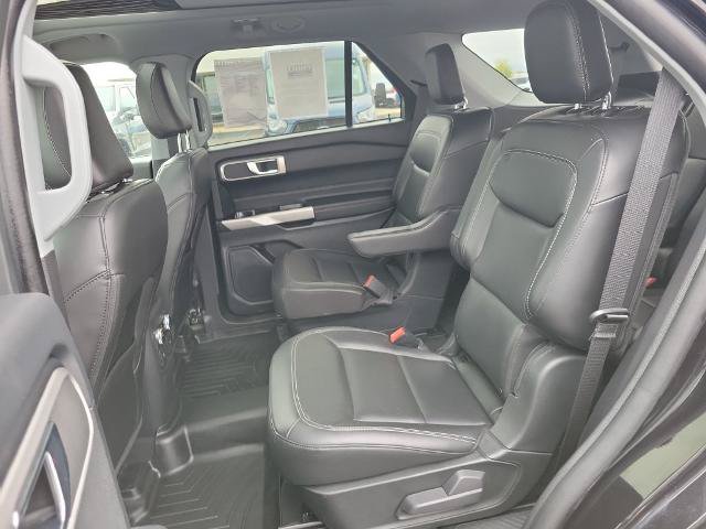 Certified 2022 Ford Explorer XLT w/ Equipment Group 202A AWD/4WD image 24