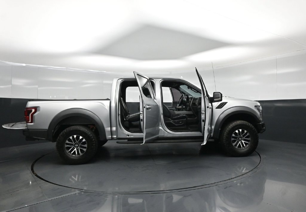 Certified 2019 Ford F150 Raptor w/ Equipment Group 802A Luxury AWD/4WD image 5