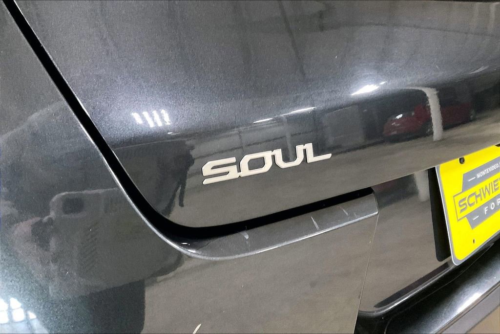 Used 2024 Kia Soul LX w/ LX Technology Package image 10