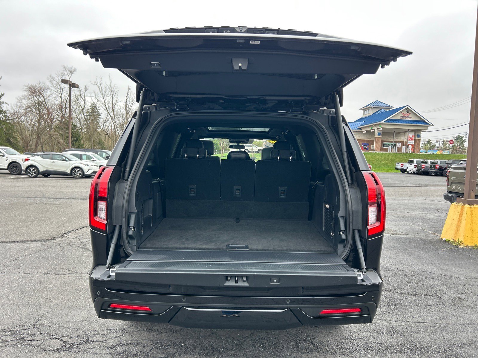 Certified 2025 Ford Expedition Max Platinum w/ Stealth Performance Package AWD/4WD image 15
