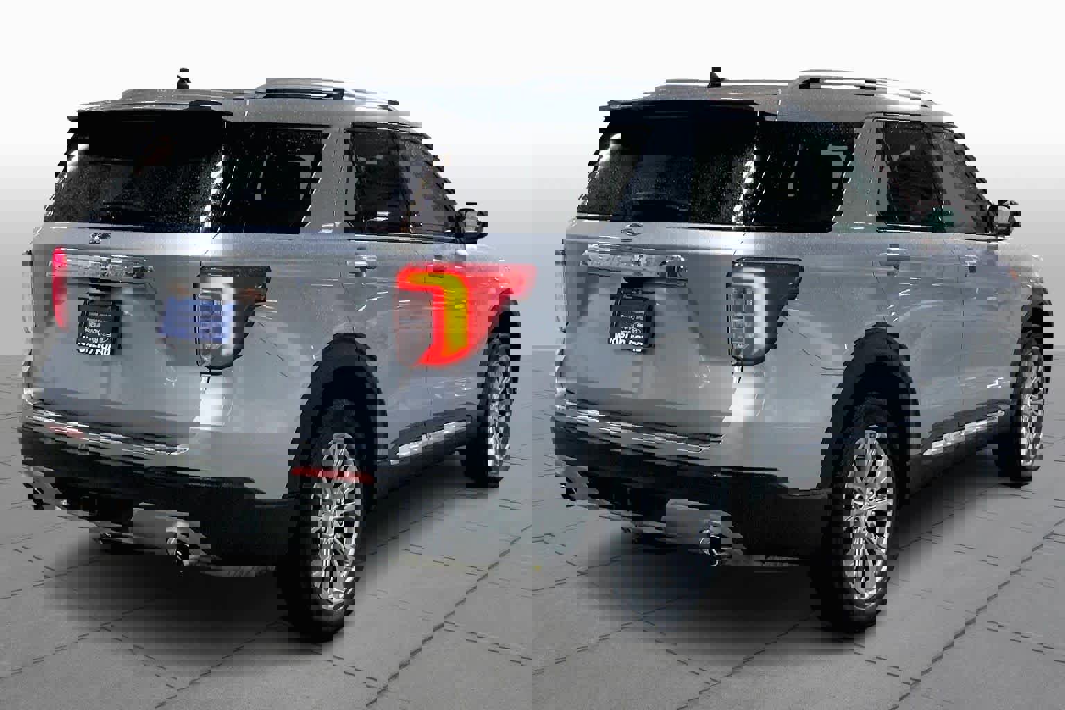 Certified 2022 Ford Explorer Limited w/ Equipment Group 301A image 11