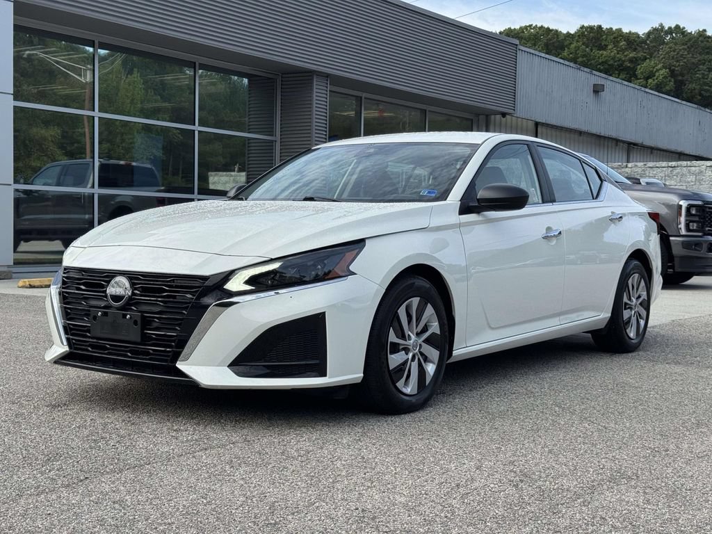Used 2025 Nissan Altima 2.5 S FWD image 25
