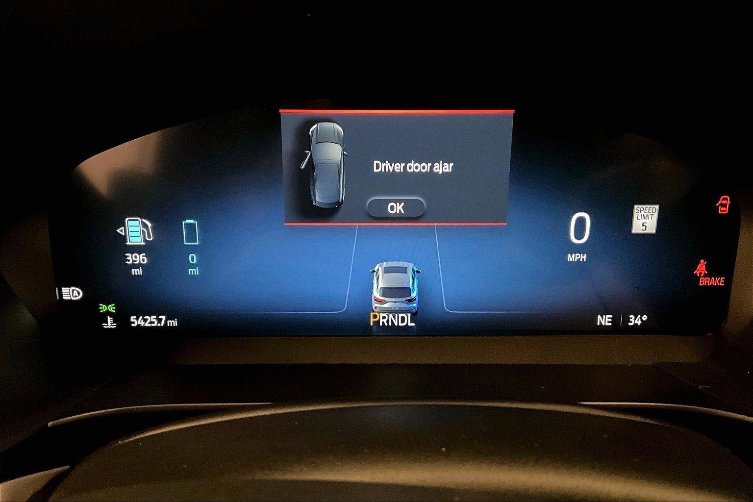 Certified 2025 Ford Escape SE w/ PHEV Premium Package image 19