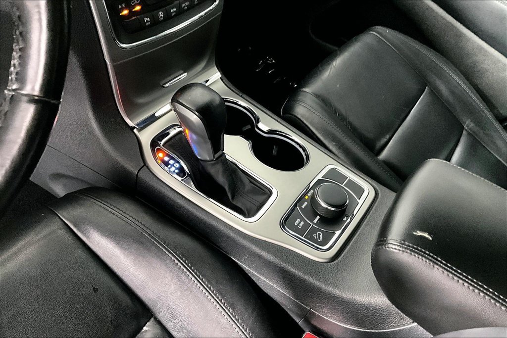 Used 2018 Jeep Grand Cherokee Limited AWD/4WD image 17