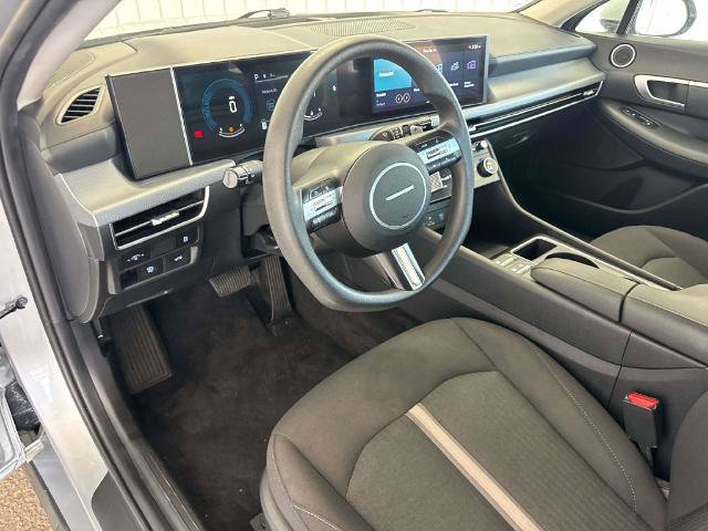 Used 2025 Hyundai Sonata SEL FWD image 22