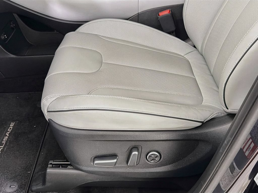 Used 2024 Hyundai Palisade SEL w/ Premium Package FWD image 25