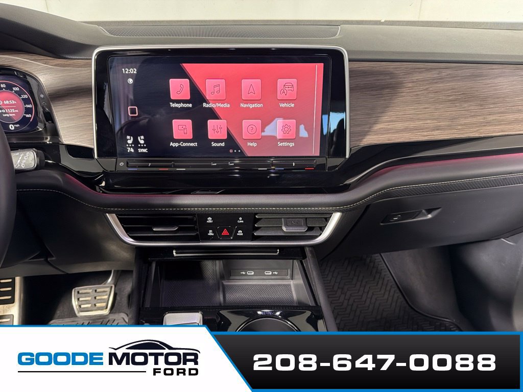 Used 2024 Volkswagen Atlas SEL Premium R-Line AWD/4WD image 15