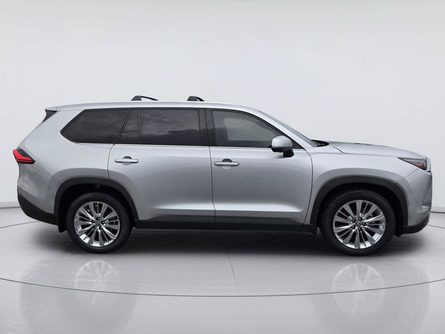 Used 2024 Toyota Grand Highlander AWD image 4