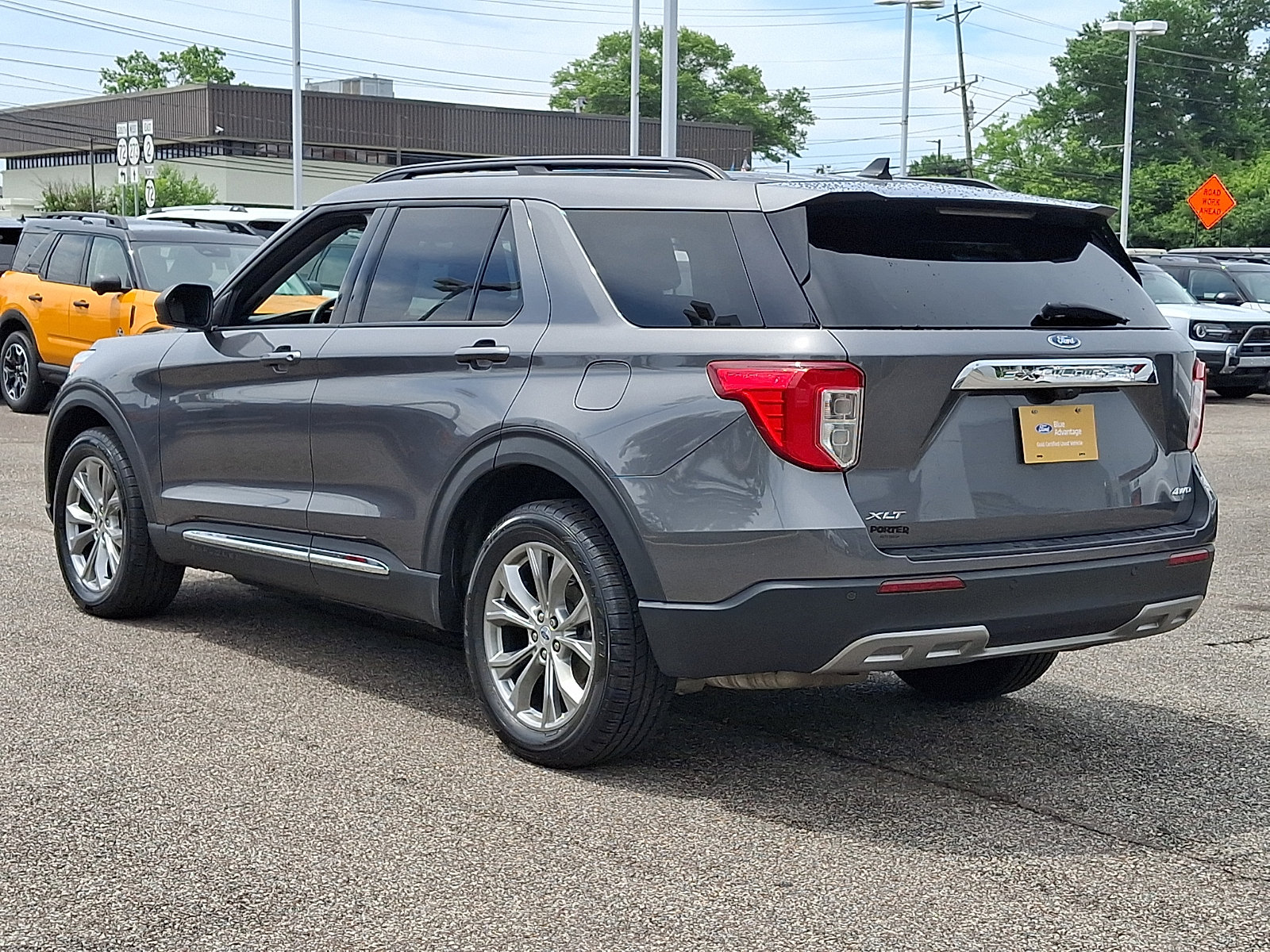 Certified 2023 Ford Explorer XLT w/ Equipment Group 202A AWD/4WD image 6