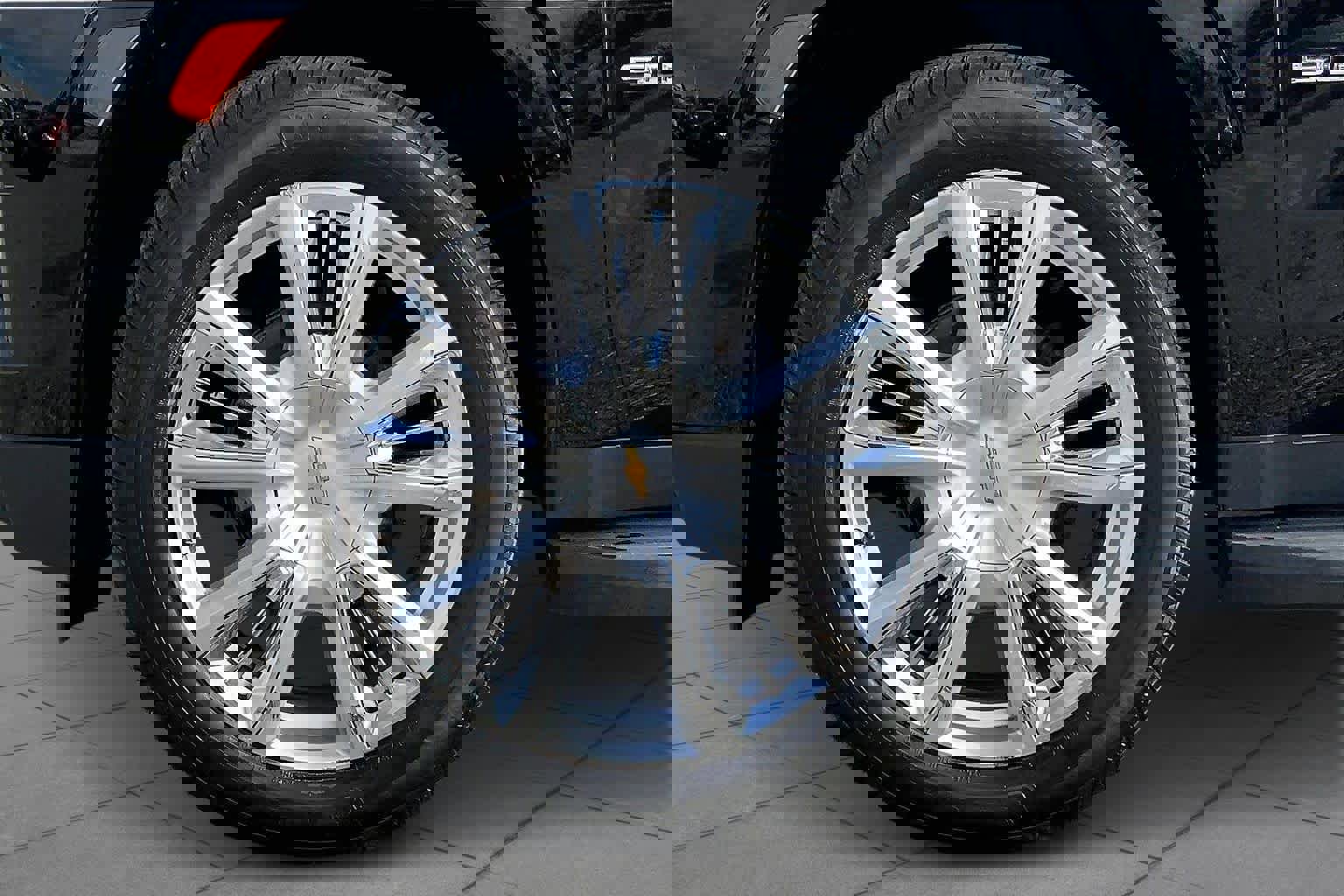 Used 2021 Chevrolet Suburban High Country image 12