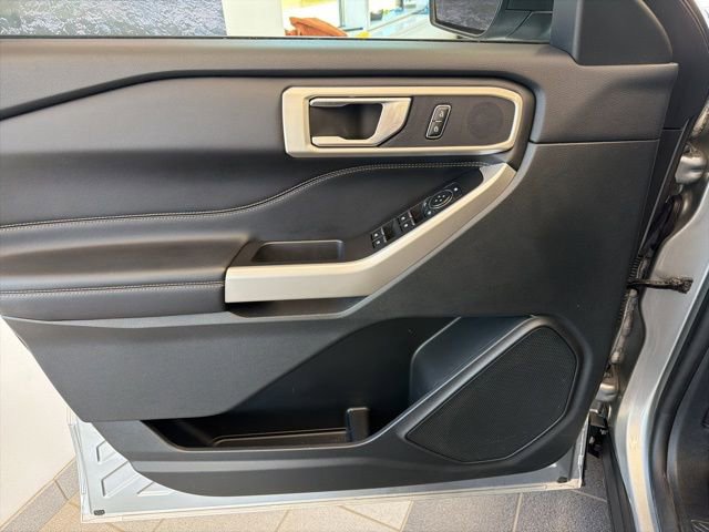 Certified 2023 Ford Explorer XLT w/ Equipment Group 202A image 20