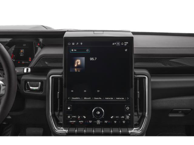 Used 2025 GMC Yukon AT4 w/ AT4 Premium Package AWD/4WD image 12