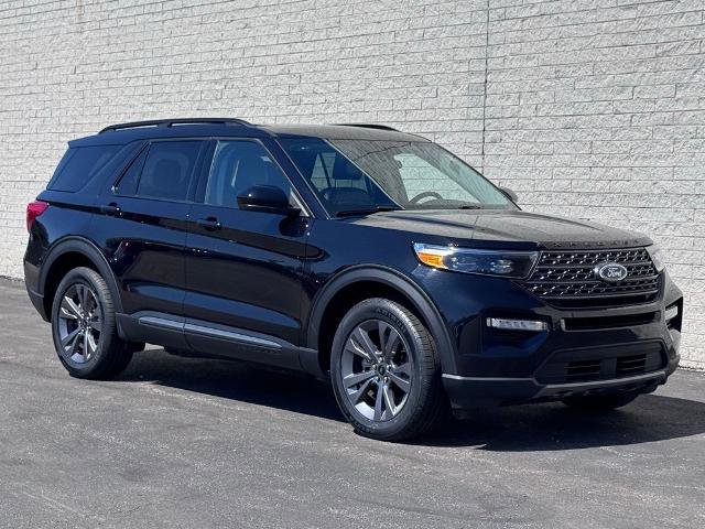 Certified 2023 Ford Explorer XLT w/ Equipment Group 202A AWD/4WD image 3