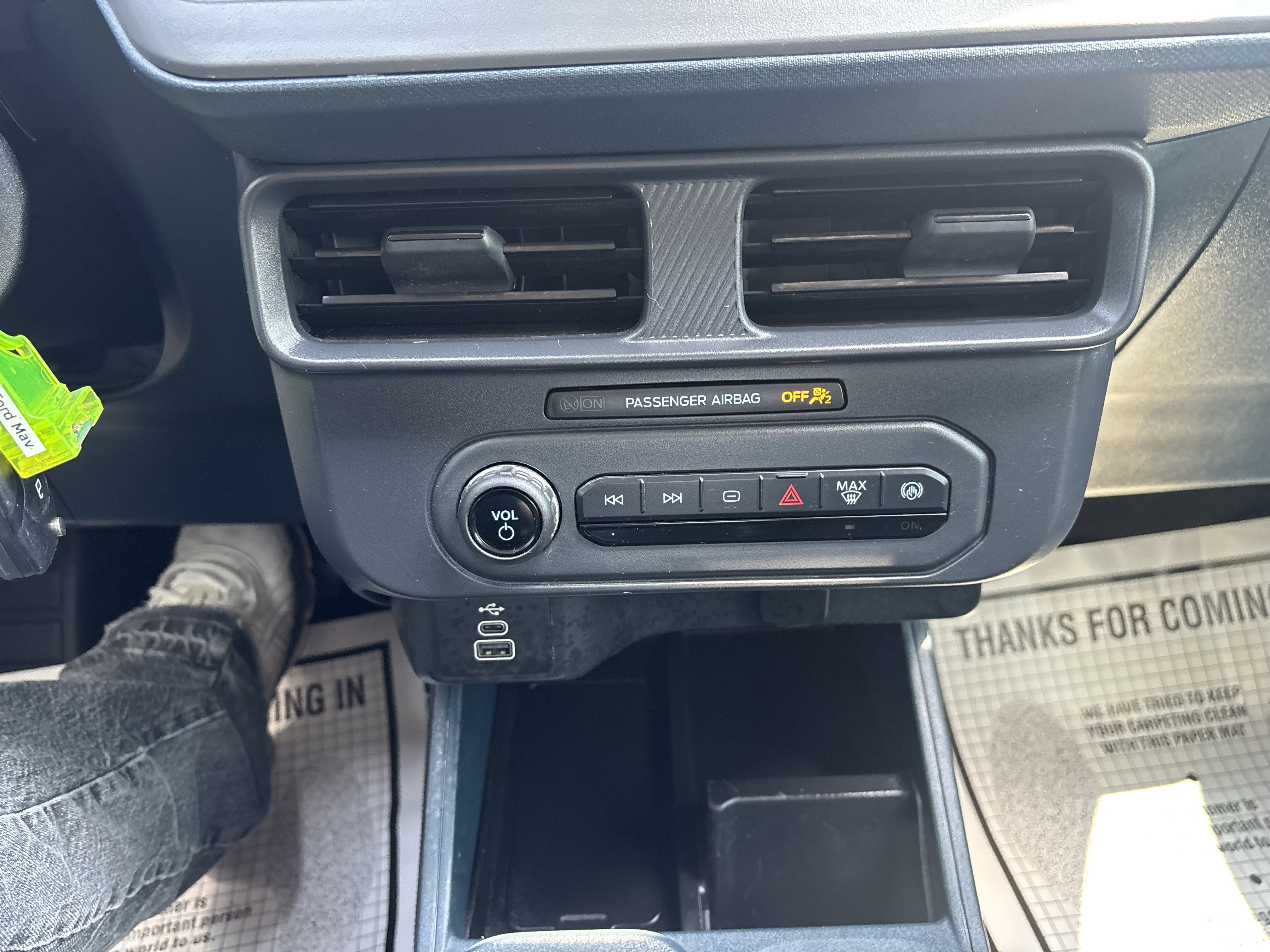 Certified 2025 Ford Maverick XL FWD image 32